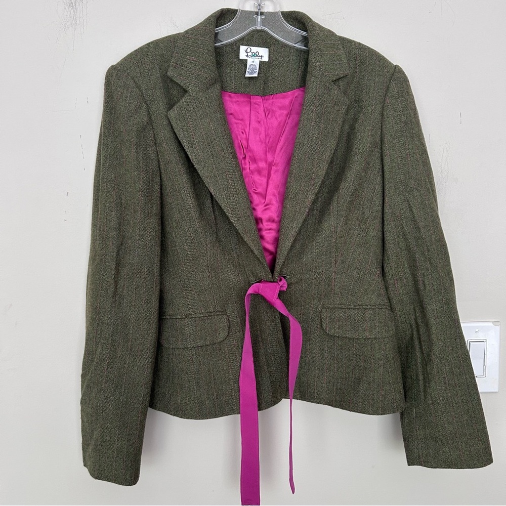 Lilly Pulitzer wool herringbone Drew olive hot pink bow tie and lining size S